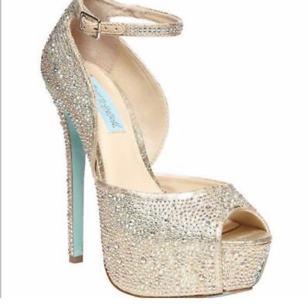 Betsey Johnson Bridal Kiss Crystal Platform